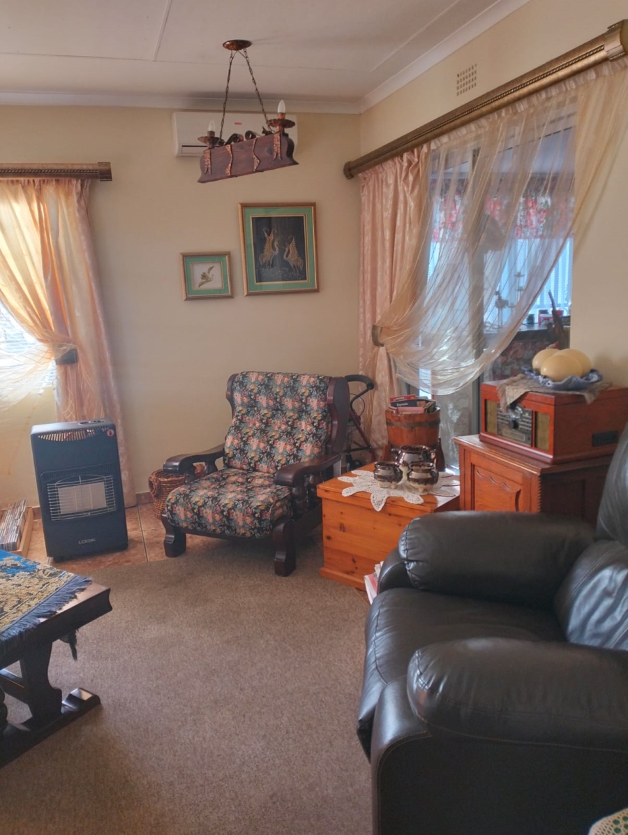4 Bedroom Property for Sale in Vaalpark Free State